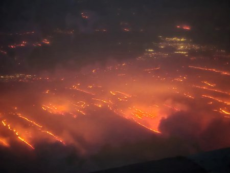 Incendiu urias in Texas. Este cel mai mare de pana acum si s-ar putea agrava