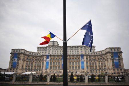 Mare eveniment NATO in Romania! Pranzul si cina, maxim 300 de lei. Un buchet de flori, 150 de lei