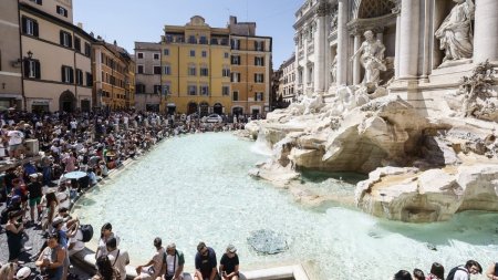 Unde ajung monedele aruncate in Fontana di Trevi din Roma. In 2022, s-au strans 1,4 milioane de euro