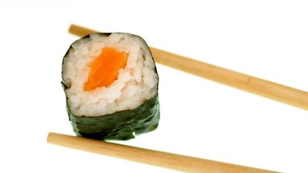 Tot ce trebuie sa stii despre <span style='background:#EDF514'>SUSHI</span>, preparatul japonez vedeta