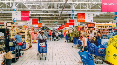 Noi detalii privind posibila inchidere a magazinelor in weekend. Nu era vorba numai de supermarketuri