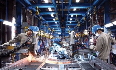 INS: Preturile productiei industriale pe total au scazut in luna februarie 2024, cu 6,3%, fata de februarie 2023