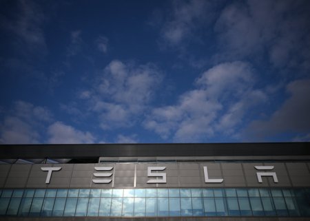 Tesla vrea sa investeasca pana la 3 miliarde de dolari intr-o fabrica in India