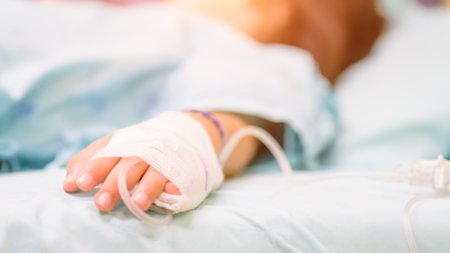 O fetita de patru ani din Iasi este in coma la spital dupa ce a cazut intr-un iaz