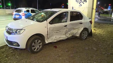 Accident cu doua masini, in Capitala. Ambii soferi sustin ca au avut verde la semafor. Cum s-a produs totul