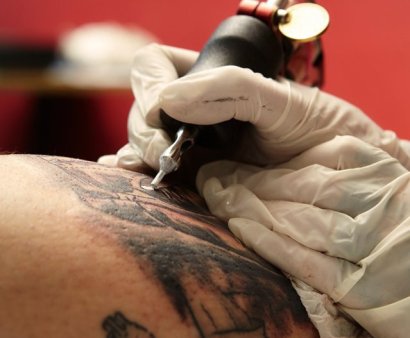 Un tanar a murit intr-un salon de tatuaj din Timisoara