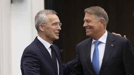 Klaus Iohannis a vorbit la telefon cu Jens Stoltenberg, secretarul general al NATO. Care a fost subiectul discutiei