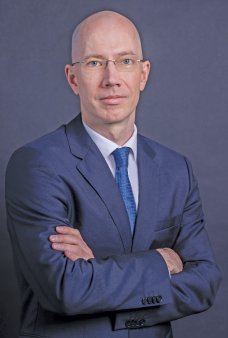 Interviu Szabolcs Nemes, <span style='background:#EDF514'>ROLAND BERGER</span> Romania: Fondurile locale de private equity sunt intr-un alt stadiu al ciclului de investitii fata de actorii din regiune si din Vest. Focusul e pe dezvoltare, nu pe exit