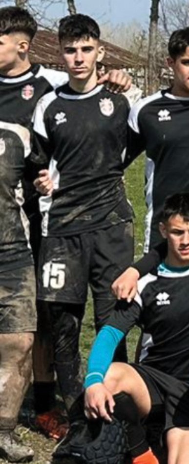 #superstories. Business sportiv. Pariul ZF pe viitorii campioni. Andrei Tudor, 16 ani, rugbi: Rugbiul este un sport care promoveaza <span style='background:#EDF514'>LOIALITATEA</span>, disciplina si respectul, oferind in acelasi timp o experienta fizica si mintala intensa