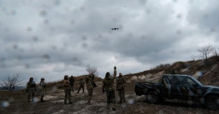 Ucraina ar putea recruta pana la 20.000 de detinuti pentru a-si intari armata