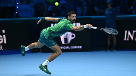 Novak Djokovic, dupa ce a fost lovit in cap de un recipient, la turneul de la Roma: A fost un accident