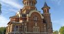 Povestea uneia dintre cele mai frumoase biserici din Romania. Mii de muncitori au contribuit cu bani la realizarea ei FOTO