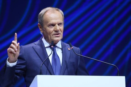 Polonia va construi fortificatii la frontiera de est, afirma premierul Tusk