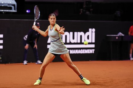 Sorana Cirstea a invins-o pe Vondrousova, locul 6 mondial, si este in optimi la Roma. Cu cine va juca