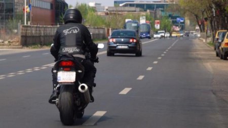 Motociclist fara permis, retinut dupa o urmarire de cativa kilometri