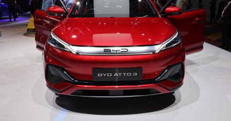 Chinezii de la BYD vor sa depaseasca Volkswagen, Tesla si Stellantis in Europa