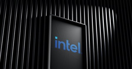 Intel se apropie de un acord de 11 miliarde de dolari cu <span style='background:#EDF514'>APOLLO</span> pentru instalatia din Irlanda