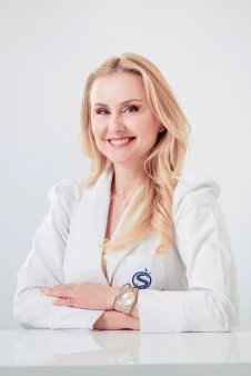 ZF Investiti in Romania! Un proiect ZF si CEC Bank. Amalia Anghel, SkinMed Clinic: Pe timp de vara multi dintre pacienti sunt romani care lucreaza in afara