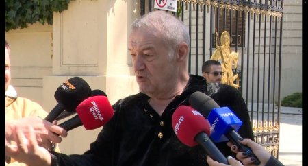 Becali, sfat de ziua lui Dinamo: Sa schimbe sigla aia, ca sunt dracii acolo. Sa puna urs sau leu