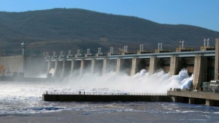 Profitul net al Hidroelectrica a scazut cu 23%, in primul trimestru al anului, la 1,326 miliarde lei, iar <span style='background:#EDF514'>PRODUCTIA DE ENERGIE</span> cu 3%