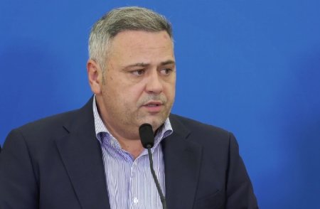 Barbu: Fermierii vor primi 100 euro/hectar, respectiv 100 euro pentru UVM la porc si pasare. Actul normativ care permite efectuarea platilor este pregatit si va fi adoptat in urmatoarea sedinta de Guvern