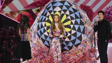 Celebra parada de moda Victoria's Secret revine, dupa o pauza de sase ani: 