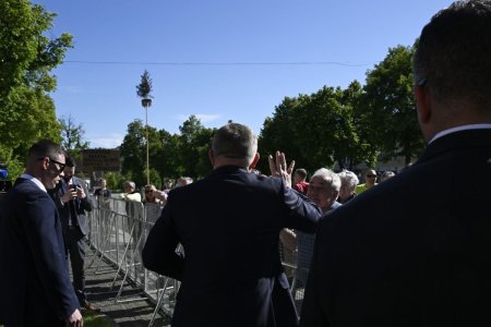 Erorile facute de serviciile de securitate in cazul premierului impuscat Robert Fico. Analist slovac: Au avut ocazia sa il identifice pe agresor