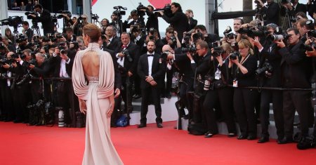 Ce actrita celebra a venit fara chiloti, la Festivalul de Film de la Cannes! A atras toate privirile