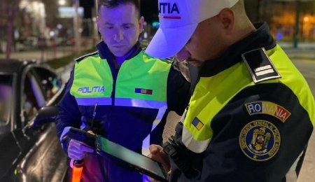 <span style='background:#EDF514'>SOFER DROGAT</span> si cu permisul suspendat, urmarit trei kilometri dupa ce a fost prins de radar cu 161 km/h in Mamaia