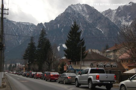 Trafic deviat de pe DN1A, in Prahova, pentru efectuarea unor lucrari la calea ferata