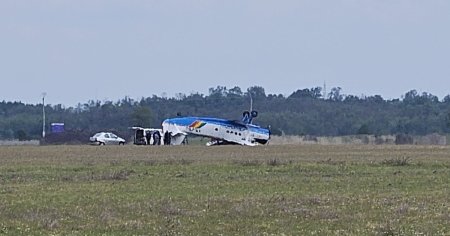 Detalii din ancheta privind avionul AN-2 rasturnat pe un camp din Buzau: a franat brusc la aterizare si s-a dat peste cap VIDEO