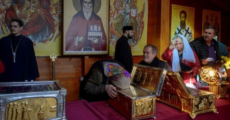 Mare pelerinaj religios, la moastele a patru sfinti pe 21 mai la <span style='background:#EDF514'>CATEDRALA</span> Patriarhala din Bucuresti