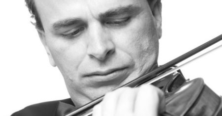 INTERVIU Violonistul Florin <span style='background:#EDF514'>CROITORU</span>: Sunt genul de artist care nu bate pe la usi pentru a obtine concerte