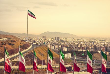 Cum arata economia Iranului, tara spre care se uita toata lumea, dupa informatiile aparute despre prabusire misterioasa a elicopterului in care s-ar fi aflat presedintele tarii. Iranul este pe al doilea loc la nivel mondial la resursele de gaze naturale si pe al patrulea la rezerve de petrol