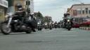 Parada moto in Targu Jiu. Sute de <span style='background:#EDF514'>MOTOCICLISTI</span> au defilat pe strazile orasului. 