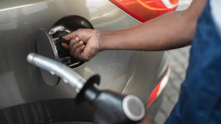 Val de scumpiri in randul carburantilor. Incepand cu 1 iulie romanii vor plati mai mult pentru un plin de motorina sau benzina