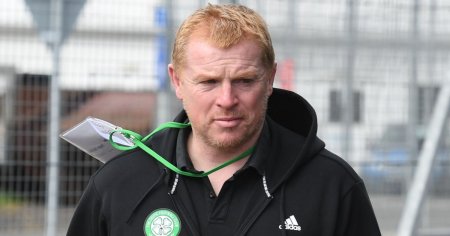 Antrenorul Neil Lennon a semnat cu Rapid: primele declaratii si fotografia de prezentare