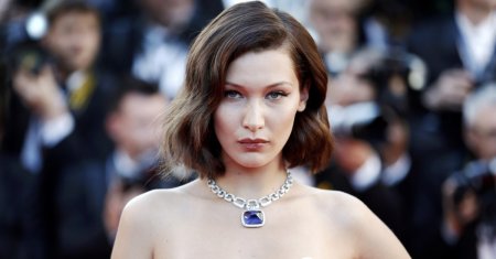 Bella Hadid, silueta perfecta la plaja! Cum arata in costum de baie