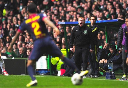 Neil Lennon, noul antrenor al Rapidului, protagonist in meciul care l-a socat pe Lionel Messi in Liga Campionilor