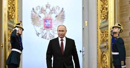 Putin l-a demis luni pe ministrul adjunct al apararii si l-a inlocuit cu un ex-ministru adjunct al economiei