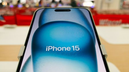 Reduceri substantiale la iPhone, chiar si de 318 dolari, in China. De ce a recurs Apple la aceasta strategie