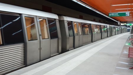 Circulatie ingreunata la metrou, pe Magistrala 2, Pipera-<span style='background:#EDF514'>TUDOR ARGHEZI</span>. Metrorex anunta ca echipele intervin pentru remedierea unor defectiuni