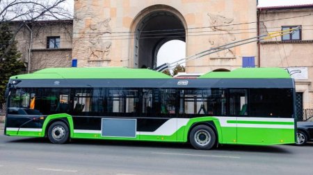 Se muta o importanta statie de autobuz. Anuntul STB