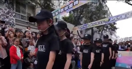 China a interzis videoclipul unei scoli de muzica, in care copiii care canta o piesa a trupei rock Pink Floyd VIDEO