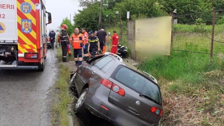 Trei raniti, intre care un copil de 4 ani, dupa un accident in judetul Cluj