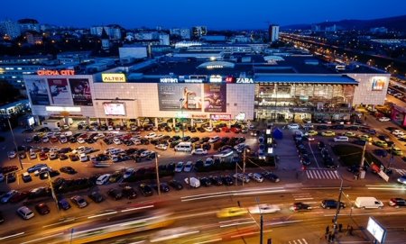 Reteaua de sali de fitness Stay Fit Gym continua procesul de extindere si anunta doua noi locatii in proiectele Iulius din Iasi, respectiv in centrul Family Market Miroslava si in Iulius Mall