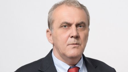 Primarul Mioveniului, Ion Georgescu, revine in functie: <span style='background:#EDF514'>CURTEA DE APEL PITESTI</span> il repune in drepturi