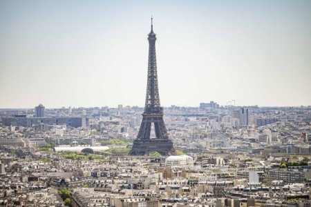Turnul Eiffel devine o vizita mai scumpa. Preturile biletelor vor creste cu 20%