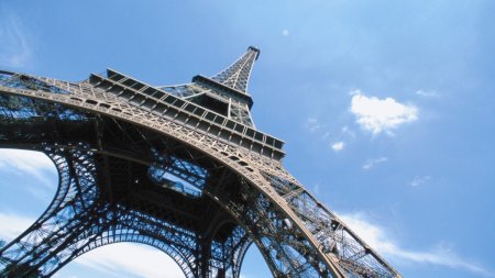 Se scumpesc biletele pentru urcarea in <span style='background:#EDF514'>TURNUL EIFFEL</span> din Paris. Pretul pe care il vor plati turistii, din 17 iunie