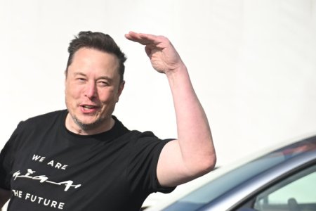 Elon Musk preconizeaza o inteligenta artificiala mai inteligenta decat oamenii in 2 ani